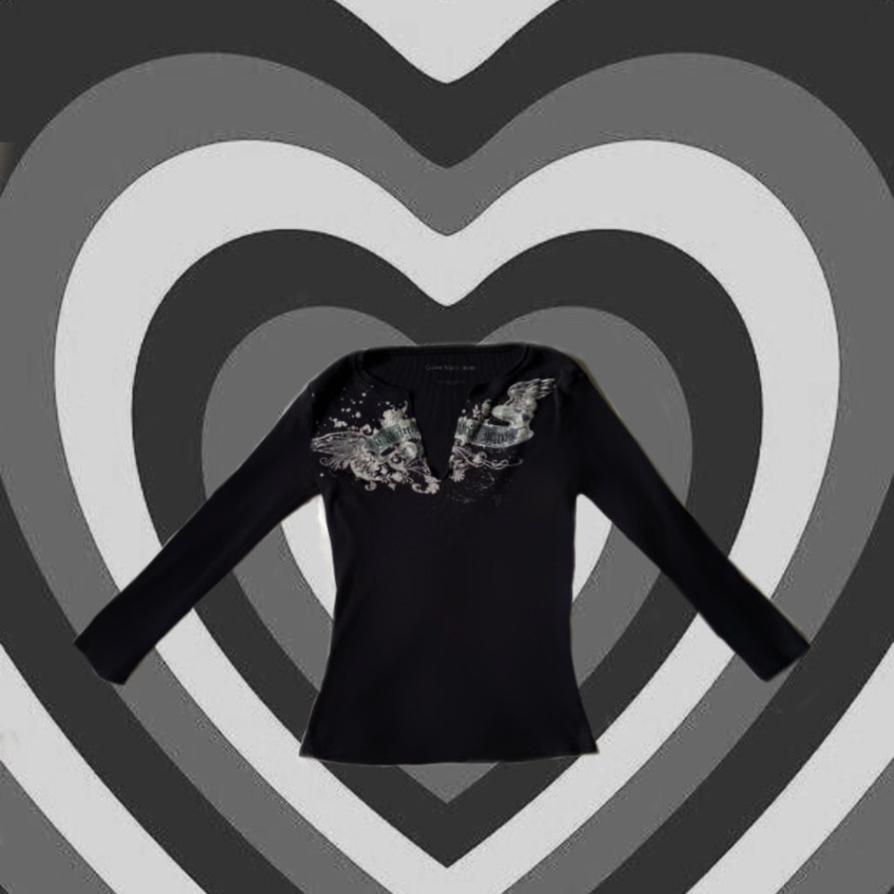 SUPER CUTE Y2K VINTAGE GRUNGE GOTH ALT DESIGN LONG SLEEVE CALVIN KLEIN